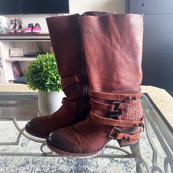 Freebird Boot Coy Buckle Strap Heeled Leather Slouchy Studded Rust 7 GUC - Picture 2 of 10